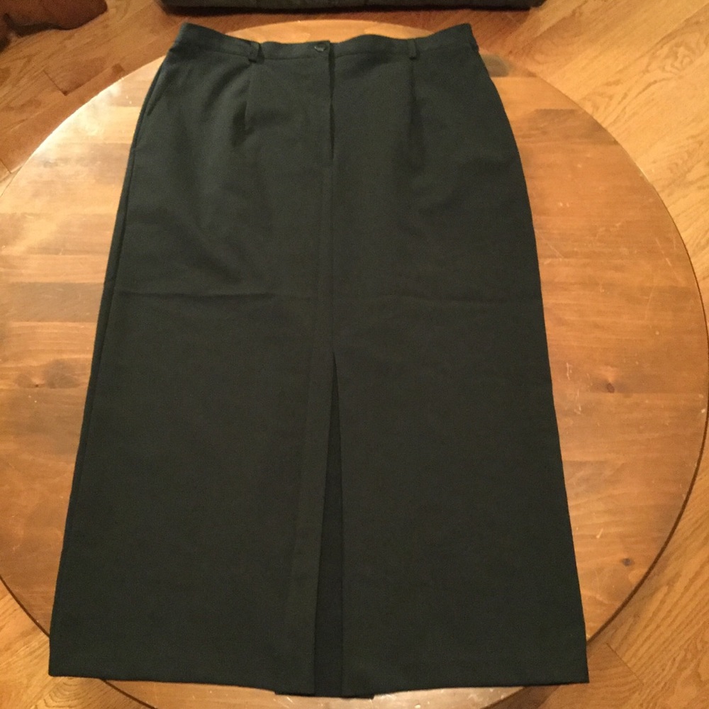 Sag Harbor Black Pencil Skirt